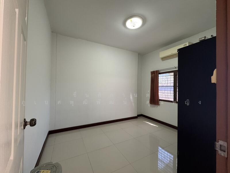 บ้านเดี่ยว ใกล้โรงพยาบาลพนัสนิคม ราคาถูกกว่าข้างเคียง มีพื้นที่สวน, Chon Buri (Pattaya)