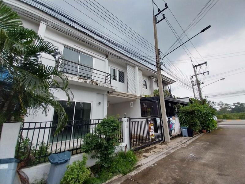 สาครวิลล่า วีนิกซ์, Samut Sakhon