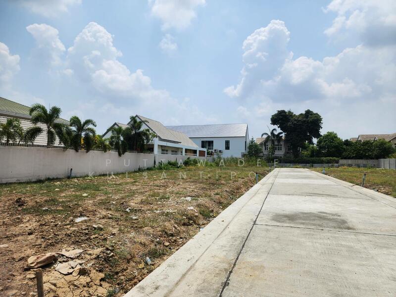 ที่ดินติดสำนักงานนิติบุคคลแก้วพฤกษา (คอนโดเมืองแก้วมณี), Pathum Thani