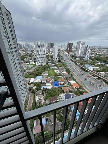 Elio Sathorn-Wutthakat, Bangkok