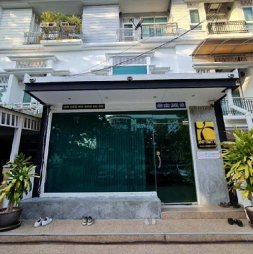 บ้านพักอาศัย 2 ชั้น บางกะปิ กรุงเทพมหานคร