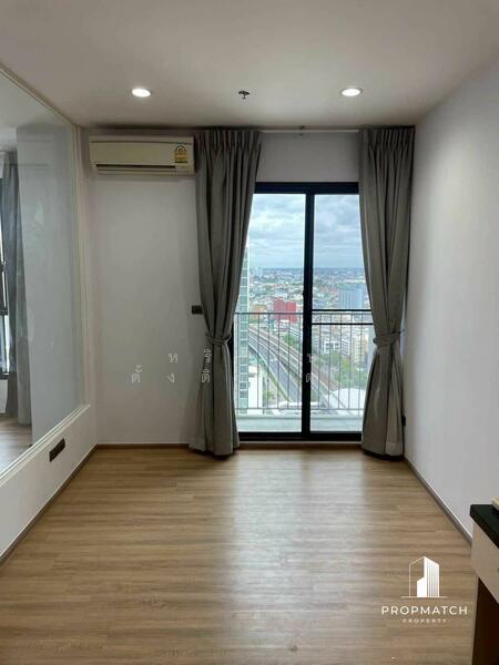 Fuse Sathorn-Taksin, Bangkok