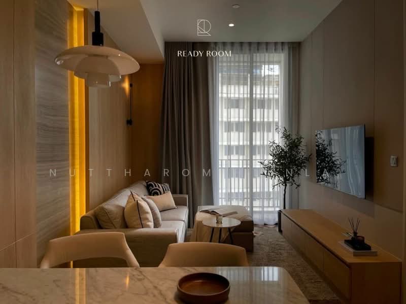 Muniq Langsuan, Bangkok