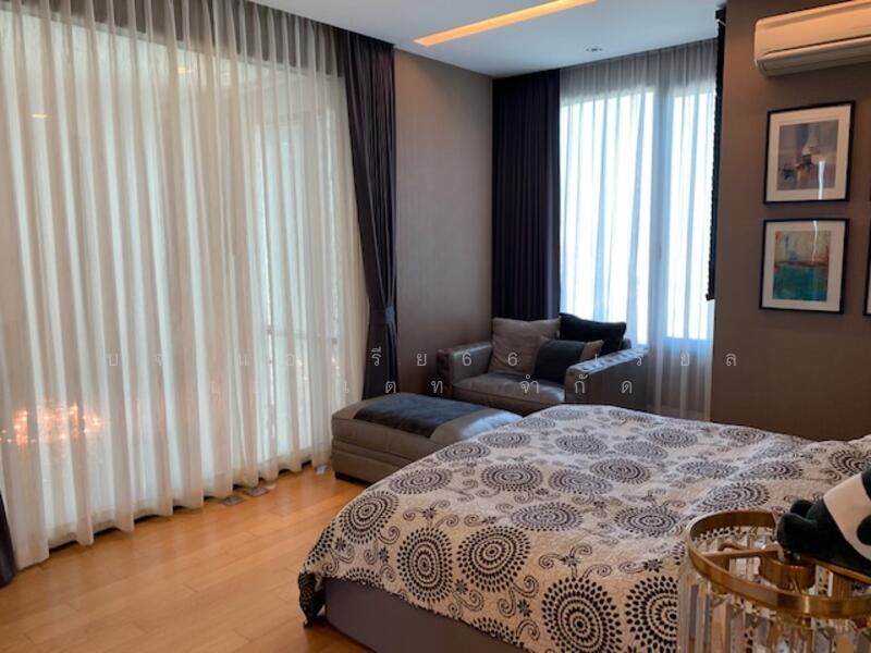 Equinox Phahol Vibha, Bangkok