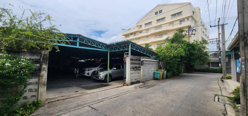ขายที่ดิน 314 ตรว.แถมบ้าน ซอยเฉลิมพระเกียรติ ร.9 ซอย14 แยก1 ที่ดินแปลงมุมสวย, Bangkok