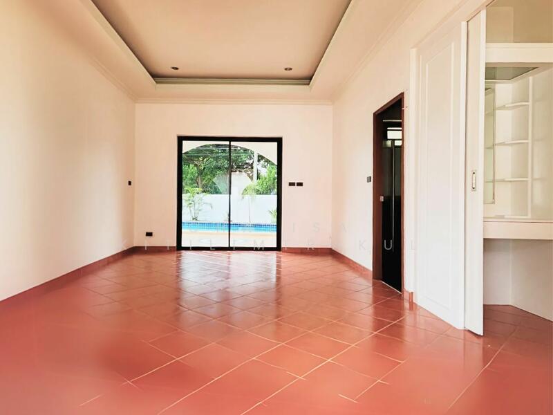 Pong, Chon Buri (Pattaya)