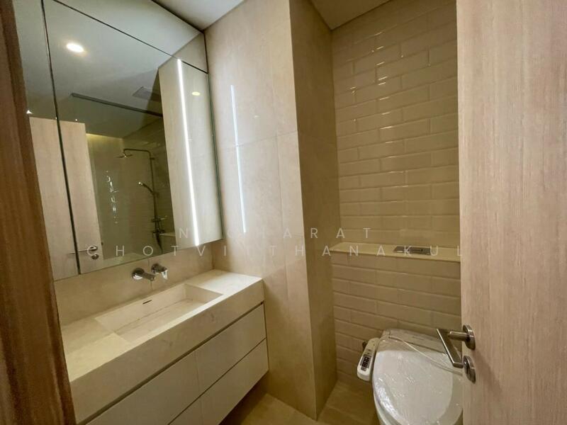 Siamese Exclusive 42, Bangkok