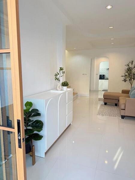 Baan Amornsap Leapwaree 25, Bangkok
