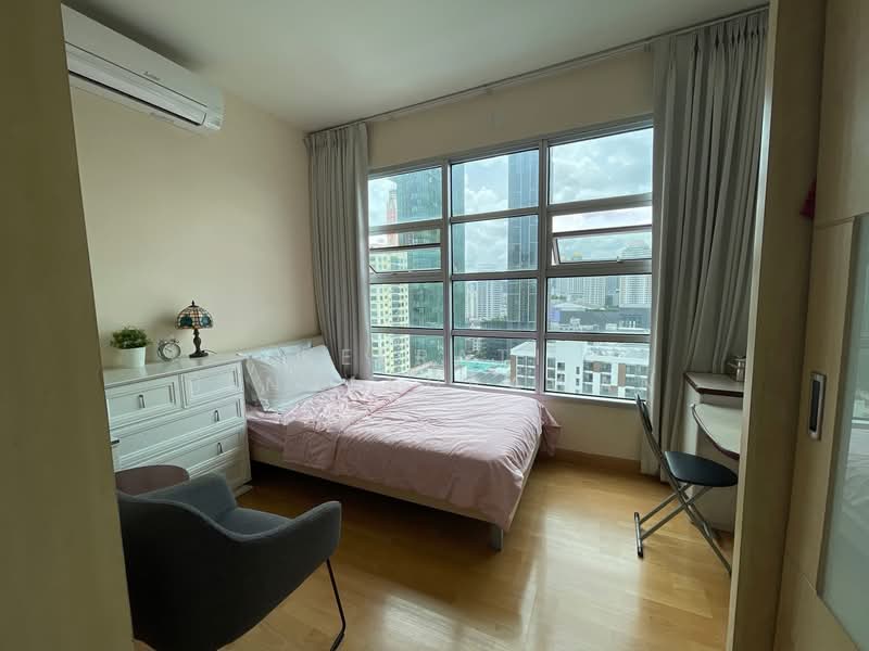 Baan Klang Krung Siam-Pathumwan, Bangkok