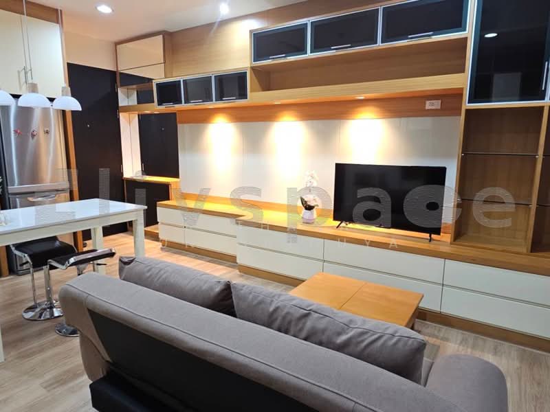 Baan Klang Krung Siam-Pathumwan, Bangkok