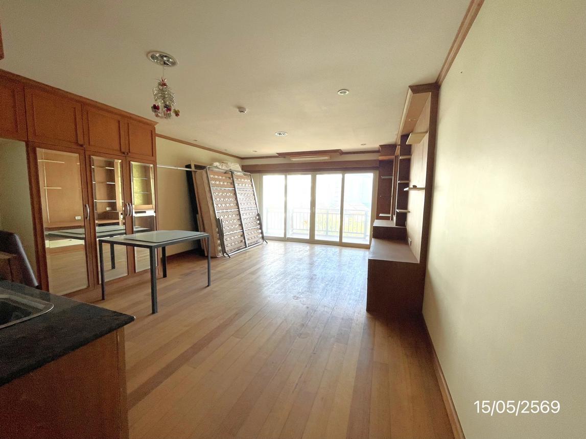 Emerald Palace Condominium in Bang Lamung, Chonburi