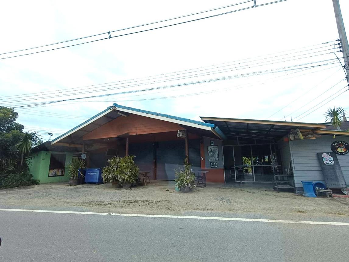 Single House, Lad Phetburi