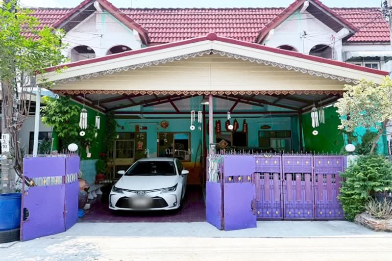 หมู่บ้านศรีเพชร, Bangkok
