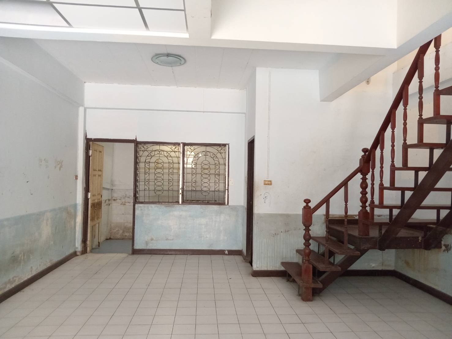 ทาวน์เฮ้าส์ 2 ชั้น โครงการบ้านธารารินทร์ ธัญบุรี