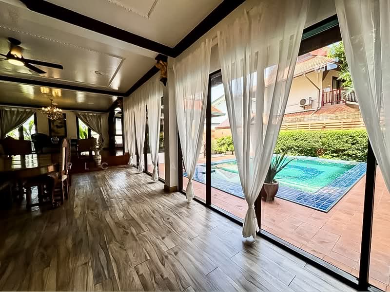 Single House with Private Pool for Sale in Jomtien, Chon Buri (Pattaya)