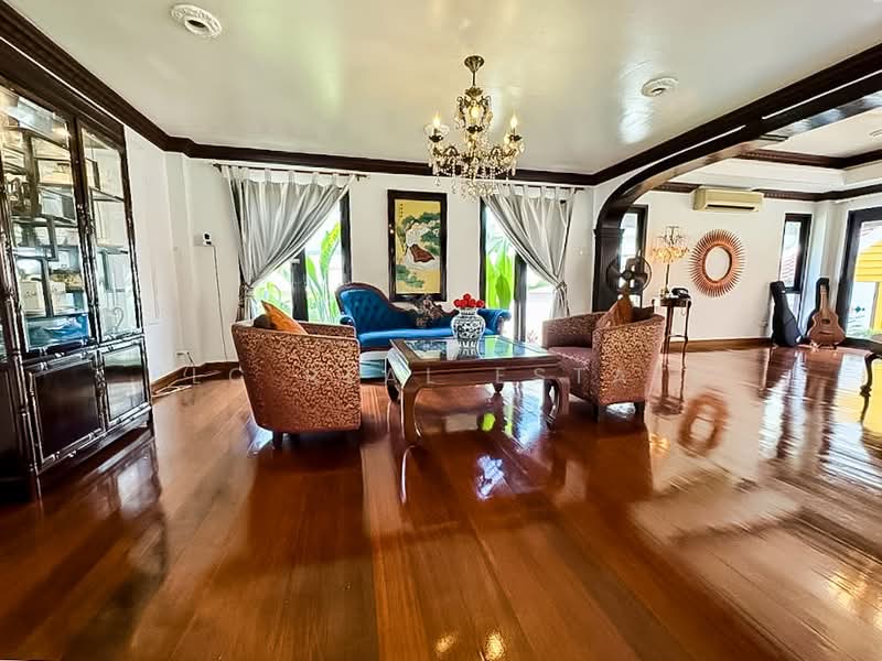 Single House with Private Pool for Sale in Jomtien, Chon Buri (Pattaya)