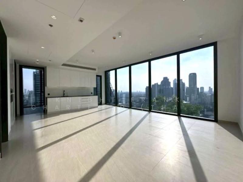 Tait Sathorn 12, Bangkok