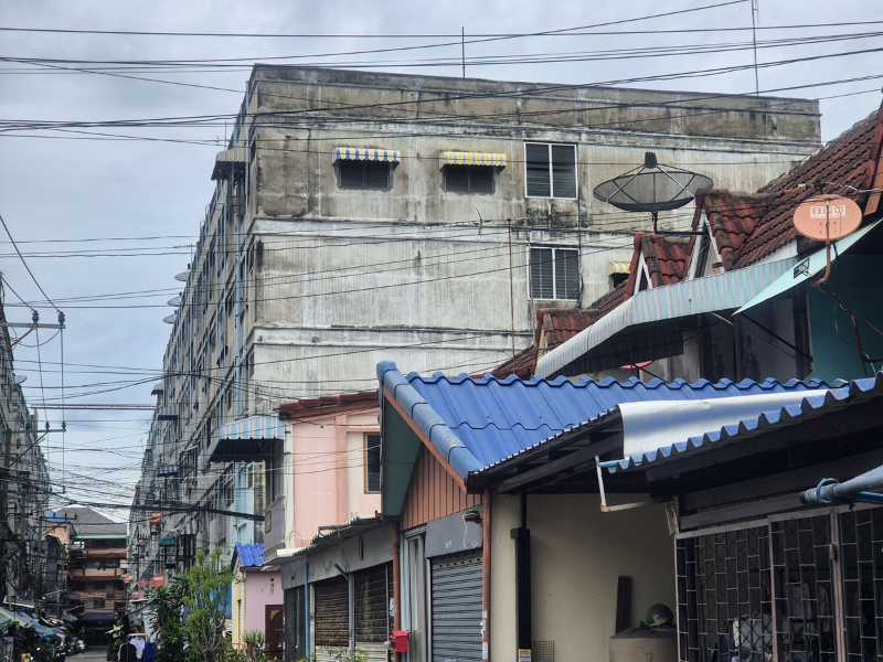 คอนโดมิเนียม โครงการพรสวรรค์คอนโดทาวน์ 2 บางปู ใกล้รถไฟฟ้าบีทีเอส