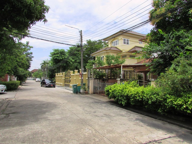 บ้านเดี่ยว โครงการบ้านกรองทอง ศรีนครินทร์