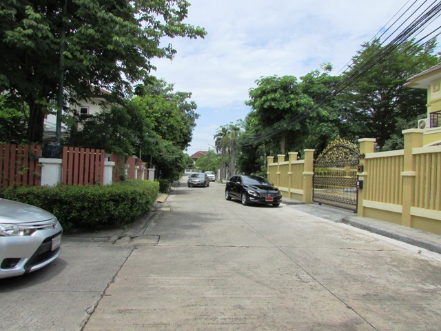 บ้านเดี่ยว โครงการบ้านกรองทอง ศรีนครินทร์