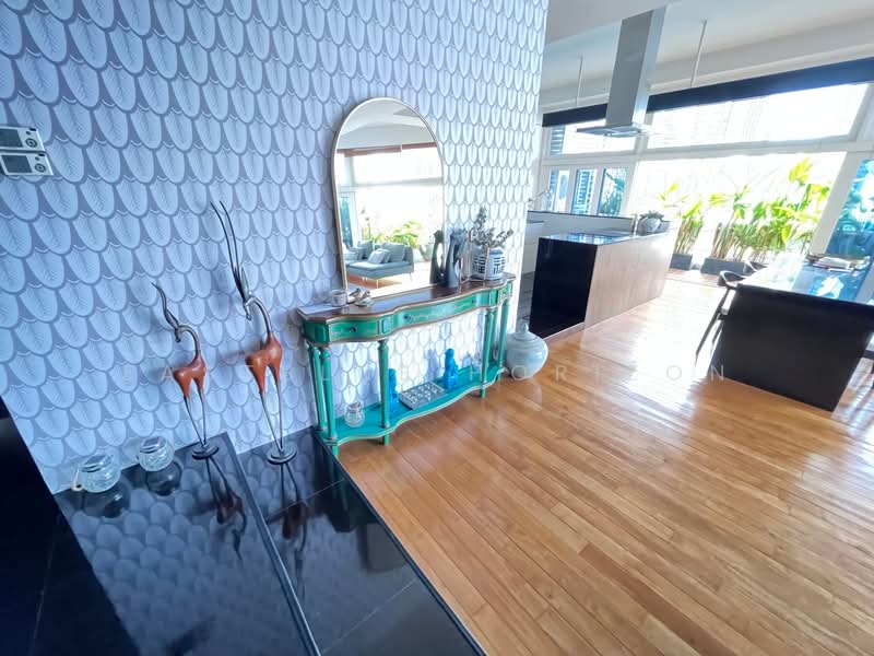 Sukhumvit House, Bangkok