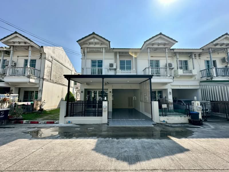 The Villa Rattanathibet, Nonthaburi