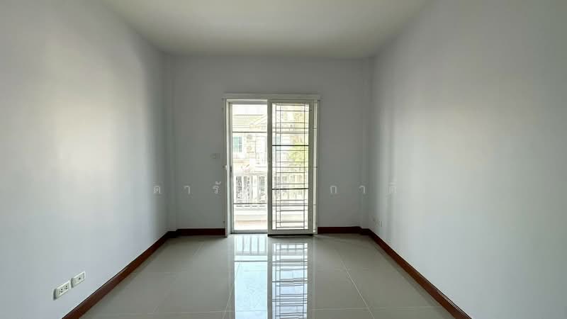The Villa Rattanathibet, Nonthaburi