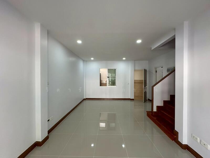 The Villa Rattanathibet, Nonthaburi
