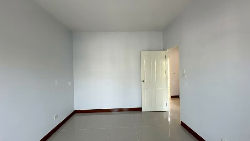 The Villa Rattanathibet, Nonthaburi