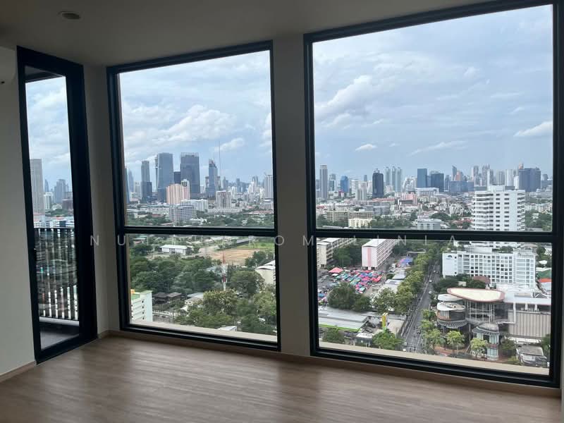 The Issara Sathorn, Bangkok