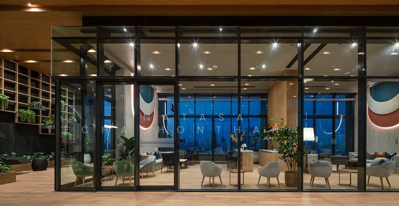 XT Huaikhwang, Bangkok