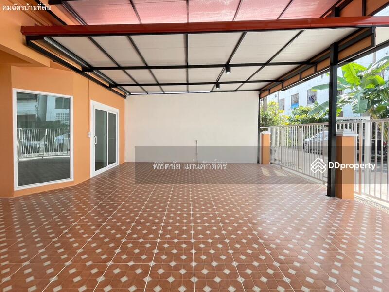 Twin house Thai Thani Navanakorn, Khlong Nueng Subdistrict, Khlong Luang District, Pathum Thani, Pathum Thani