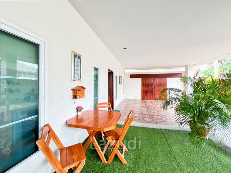 The Lees 1, Prachuap Khiri Khan
