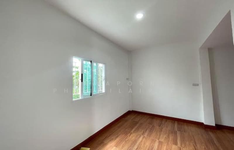3-BR Townhouse, Bangkok