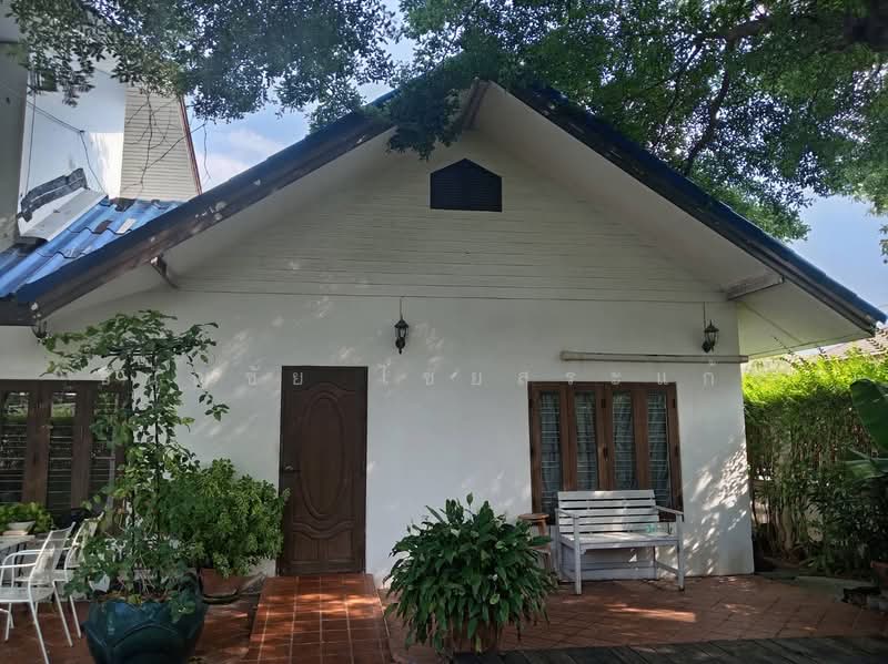 Pruksachat Ramkhamhaeng 118, Bangkok