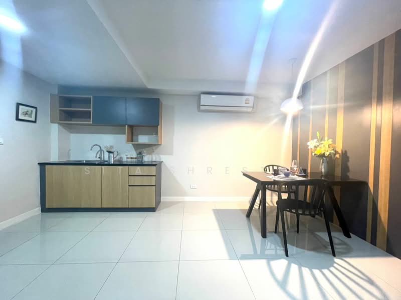 Grandview Condominium, Bangkok