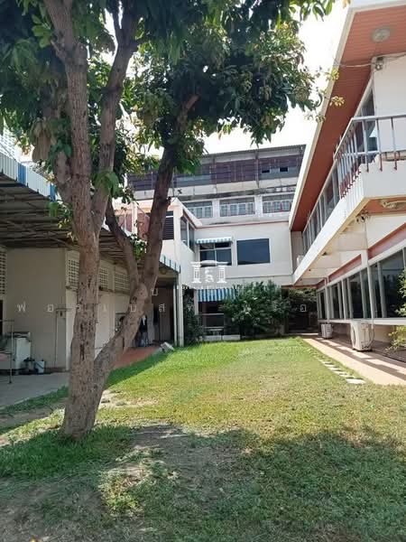 45971 – เพียง 290 เมตรจากถนนใหญ่ประชาอุทิศ! ขายที่ดินพร้อมโกดังผืนใหญ่ 2 ไร่ครึ่ง รถขนนส่งเข้า-ออกสะ, Bangkok