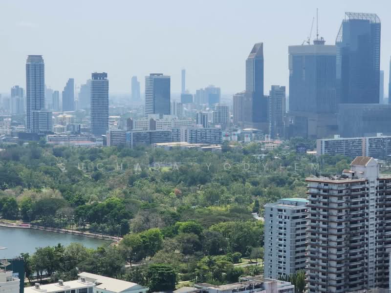 Las Colinas, Bangkok