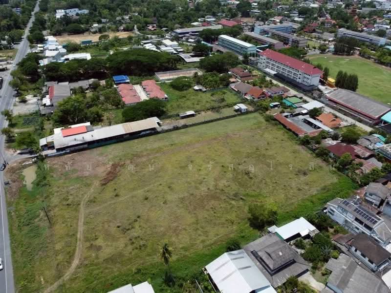 Beautiful plot of land,next to the main road, 1317 Orange Plan, area 9-0-21 rai, San Kamphaeng, Chiang Mai