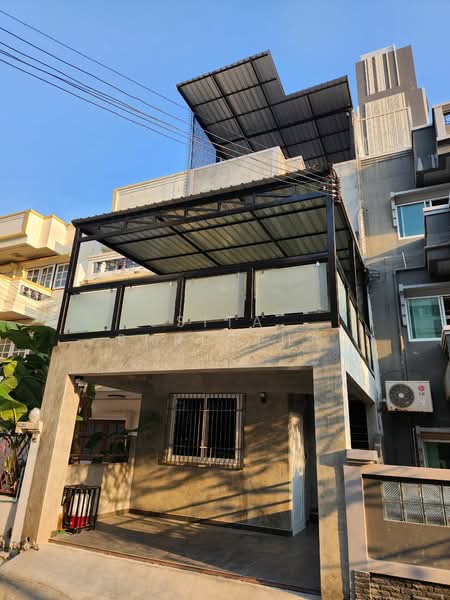 2-BR Townhouse, Chon Buri (Pattaya)