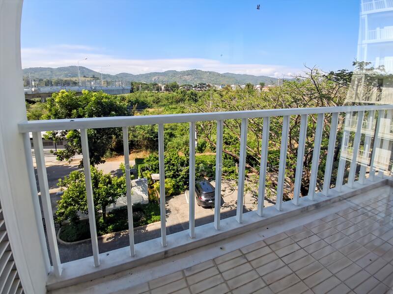 Malibu Khao Tao, Prachuap Khiri Khan