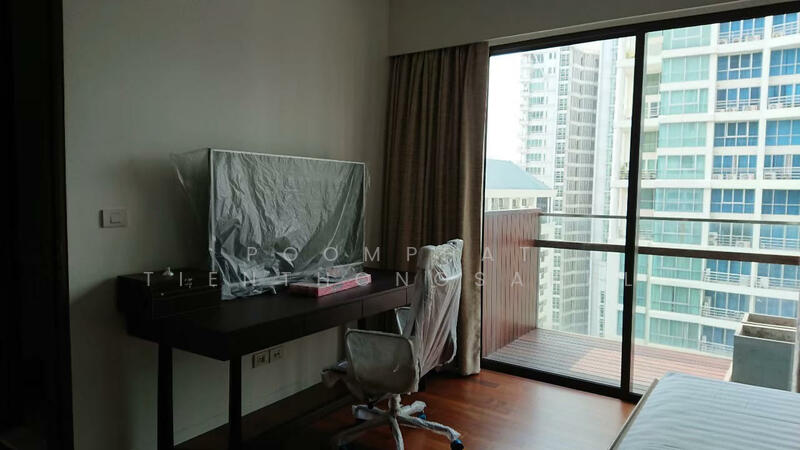 Hansar Rajdamri, Bangkok