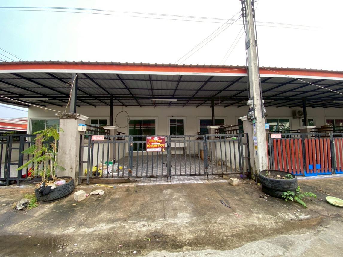 Townhouse outside Chonburi Sriracha Project, Chonburi Province