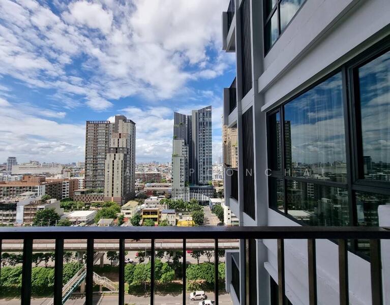 Fuse Sathorn-Taksin, Bangkok