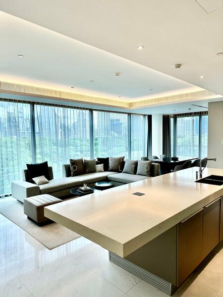 Sindhorn Tonson, Bangkok