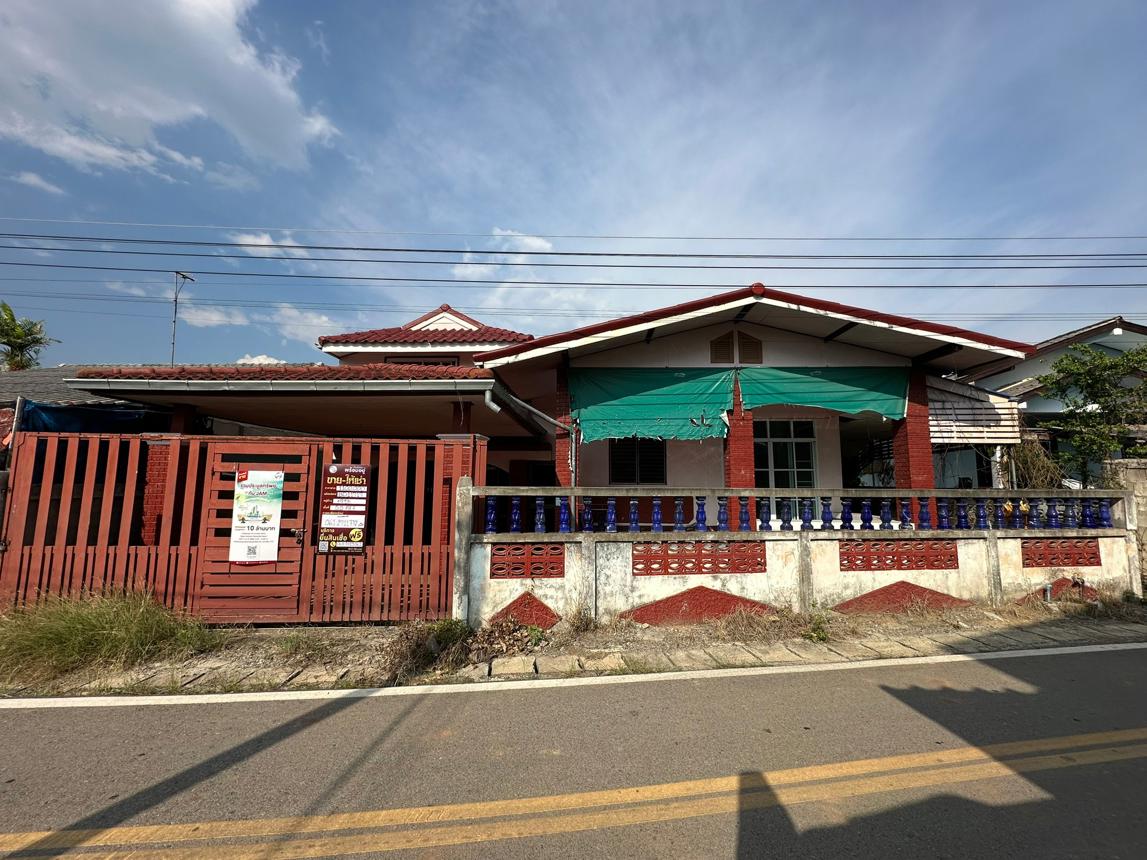 Single-family house in Dok Kham Tai, Phayao.