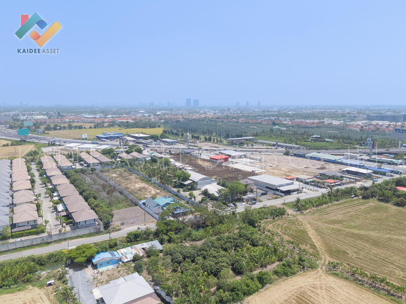 Land with Warehouse for Sale : Chaiyapruek–Ratchapruek Road, Nonthaburi