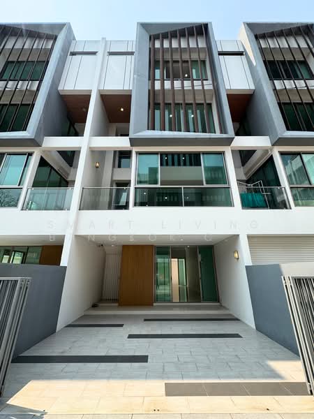 Qualitia Sukhumvit 62, Bangkok