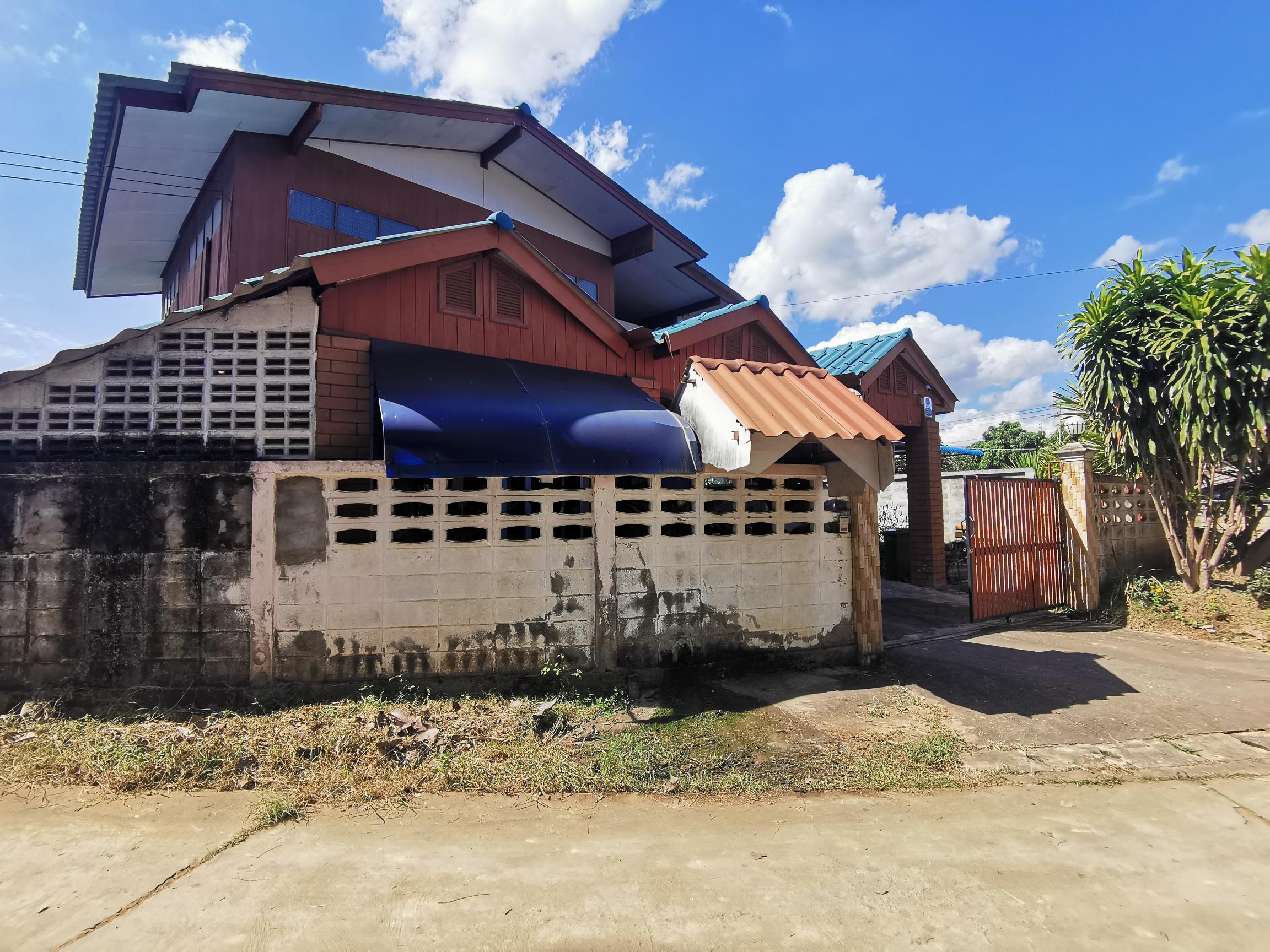 Single House Rong Fong Phrae