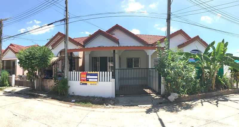Townhouse project at Baan Suan Saen Suk (Ko Thong) in Nakhon Nayok province